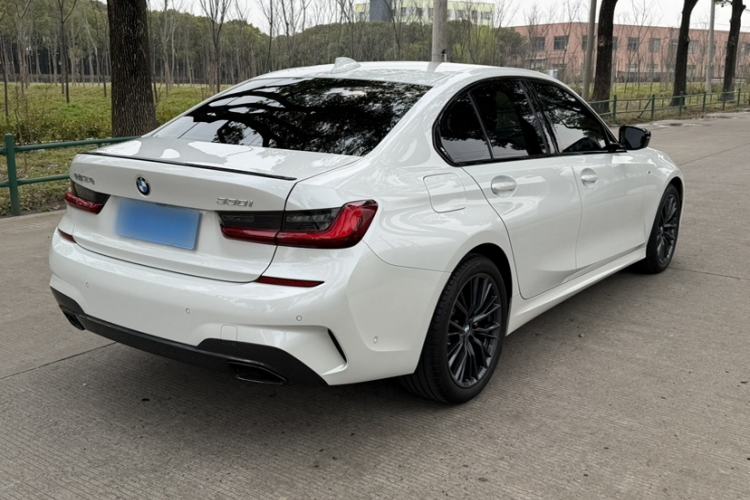 Used BMW 3 Series 2022 330i M Sport Night Edition Exterior 6