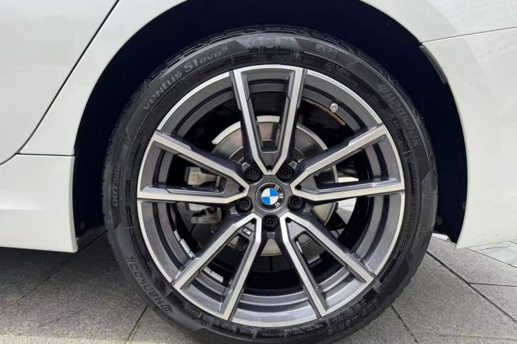 Used BMW 3 Series 2022 325Li M Sport Package Exterior 8