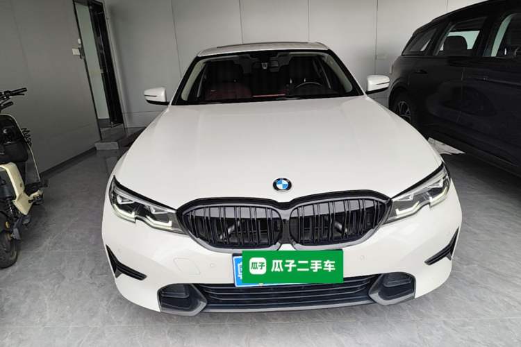 Used BMW 3 Series 2022 320i Sport Package Front