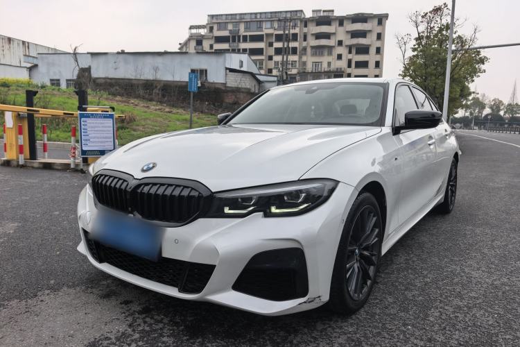 Used BMW 3 Series 2022 Revised 325i M Sport Night Edition Package Front Left 45 Deg