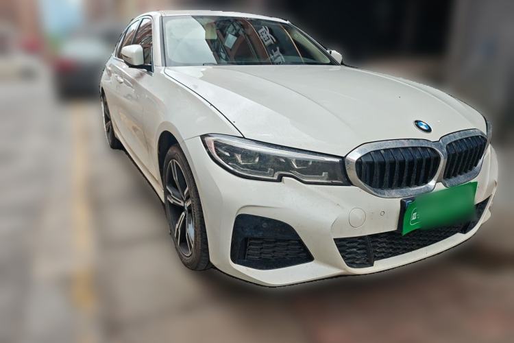 Used BMW 3 Series 2022 325i M Sport Package Front Right 45 Deg