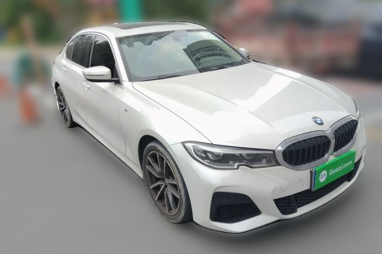 Used BMW 3 Series 2022 320Li M Sport Package Front Right 45 Deg