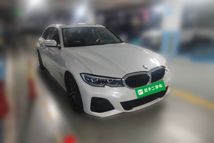 Used BMW 3 Series 2022 320Li M Sport Package Front Right 45 Deg