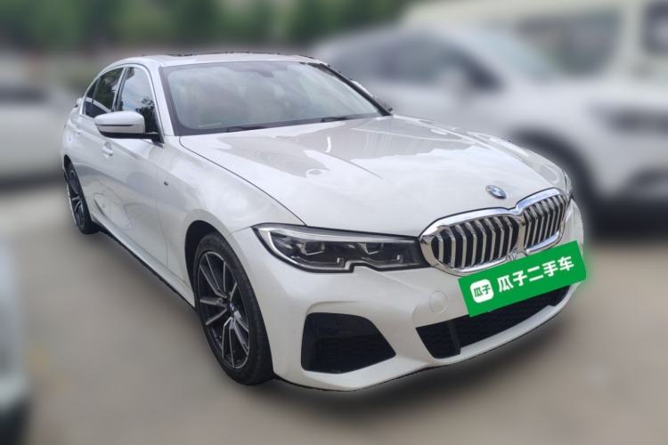 Used BMW 3 Series 2022 320Li M Sport Package Front Right 45 Deg