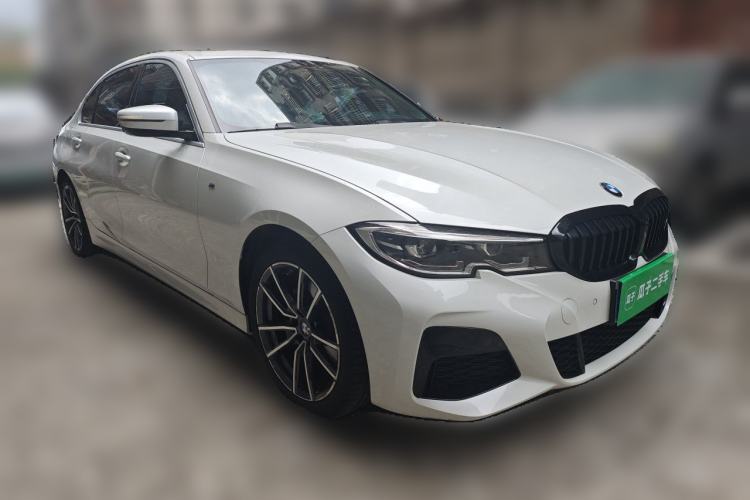 Used BMW 3 Series 2022 320Li M Sport Package Front Right 45 Deg