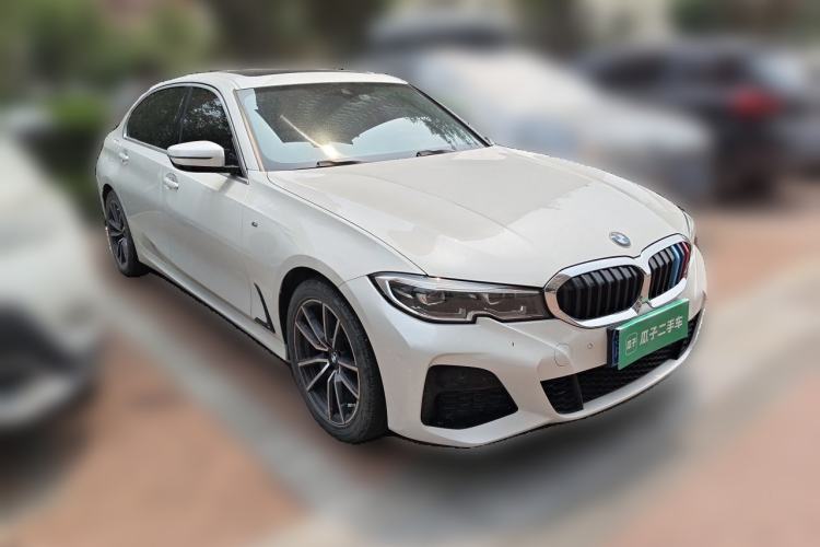 Used BMW 3 Series 2022 325Li M Sport Package Front Right 45 Deg