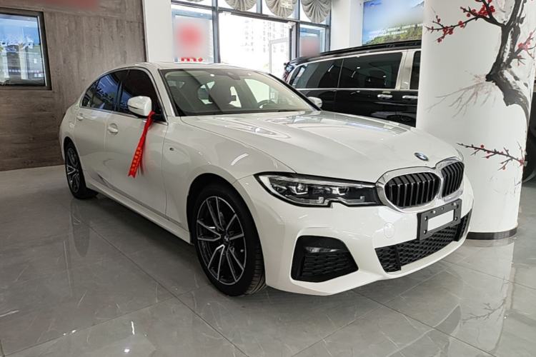 Used BMW 3 Series 2022 325Li M Sport Package Front Right 45 Deg
