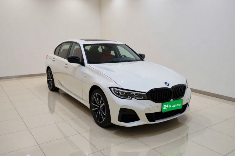 Used BMW 3 Series 2022 320Li M Sport Package Front Right 45 Deg