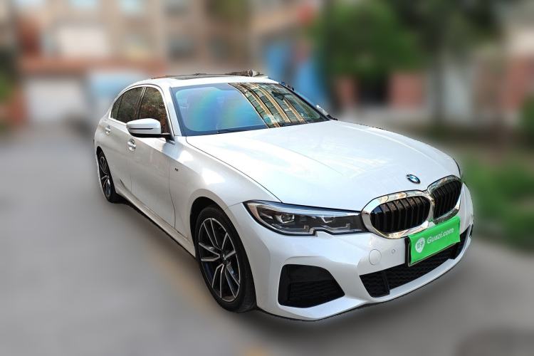 Used BMW 3 Series 2022 320Li M Sport Package Front Right 45 Deg