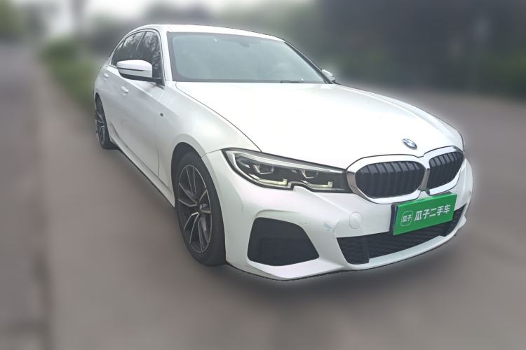 Used BMW 3 Series 2022 320Li M Sport Package Front Right 45 Deg