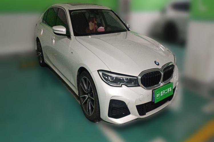 Used BMW 3 Series 2022 325Li M Sport Package Front Right 45 Deg