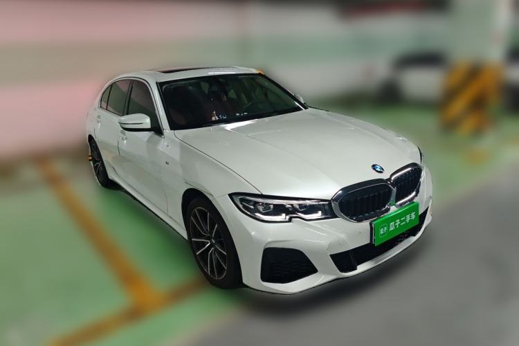 Used BMW 3 Series 2022 325Li M Sport Package Front Right 45 Deg