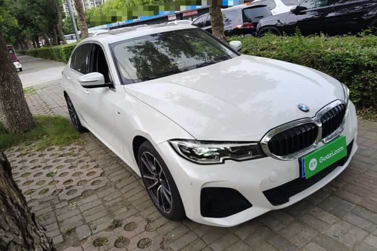Used BMW 3 Series 2022 320Li M Sport Package Front Right 45 Deg