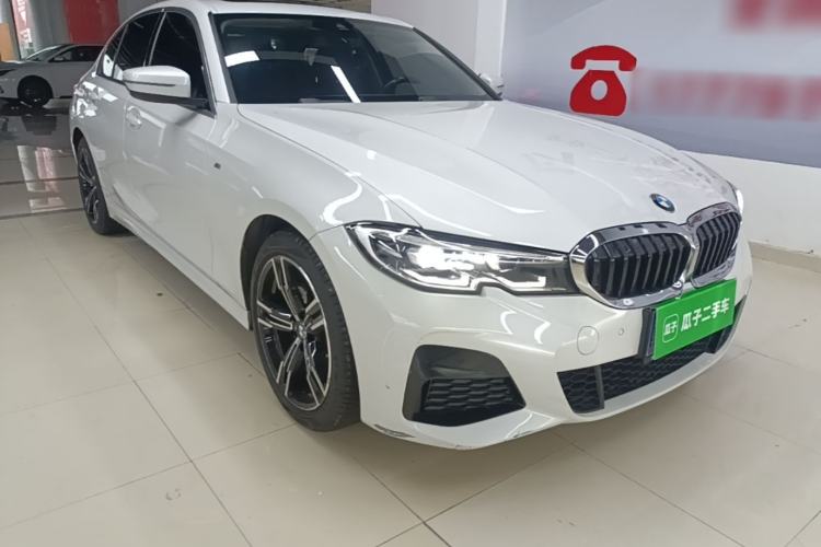 Used BMW 3 Series 2022 Updated 325i M Sport Package Front Right 45 Deg