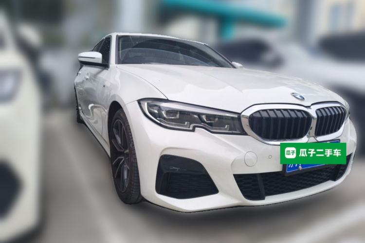 Used BMW 3 Series 2022 320Li M Sport Package Front Right 45 Deg
