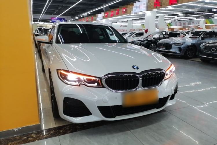 Used BMW 3 Series 2022 325Li M Sport Package Front Right 45 Deg
