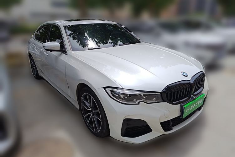 Used BMW 3 Series 2022 325Li M Sport Package Front Right 45 Deg