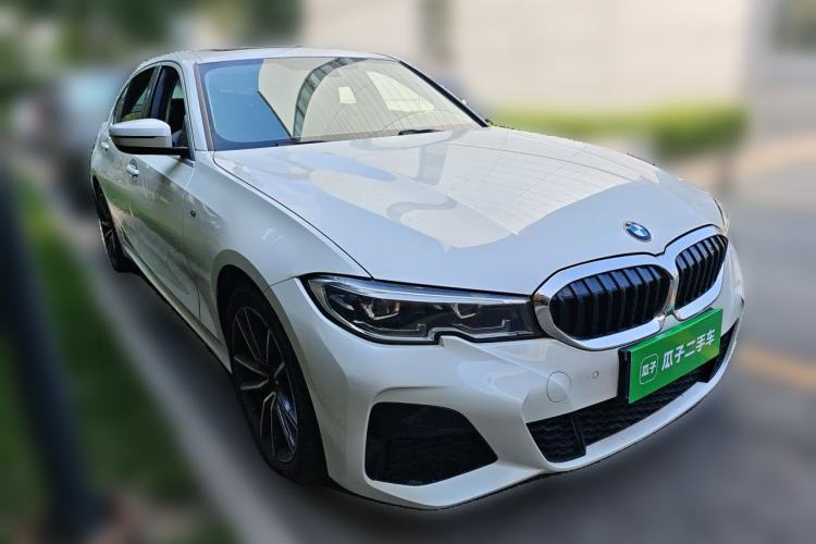 Used BMW 3 Series 2022 320Li M Sport Package Front Right 45 Deg