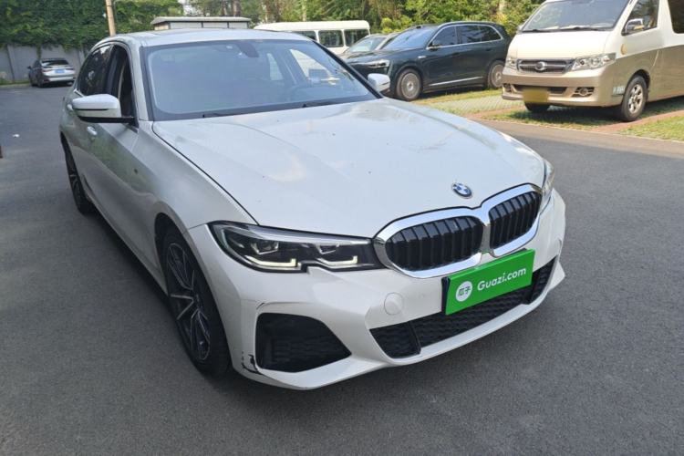Used BMW 3 Series 2022 320Li M Sport Package Front Right 45 Deg