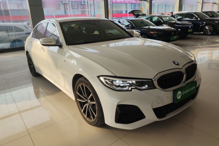 Used BMW 3 Series 2022 325Li M Sport Package Front Right 45 Deg