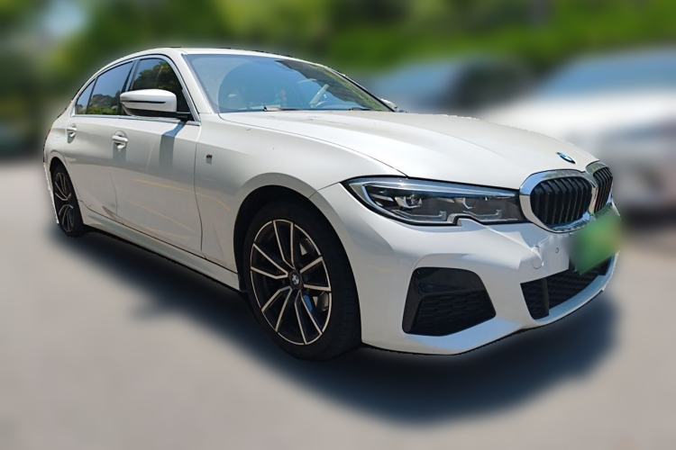 Used BMW 3 Series 2022 325Li M Sport Package Front Right 45 Deg