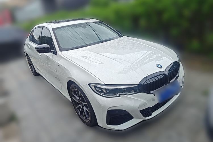 Used BMW 3 Series 2022 325Li M Sport Package Front Right 45 Deg