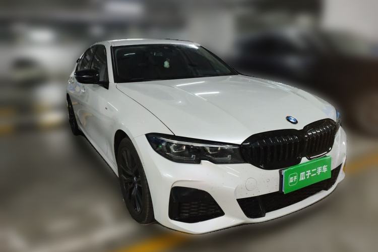 Used BMW 3 Series 2022 325i M Sport Night Edition Package Front Right 45 Deg