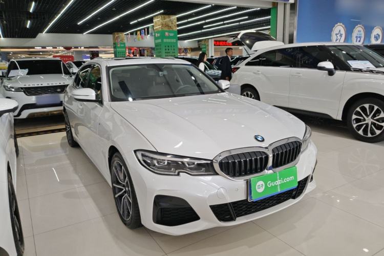 Used BMW 3 Series 2022 320Li M Sport Package Front Right 45 Deg