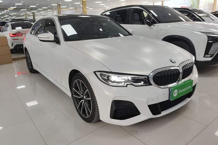 Used BMW 3 Series 2022 325Li M Sport Package Front Right 45 Deg