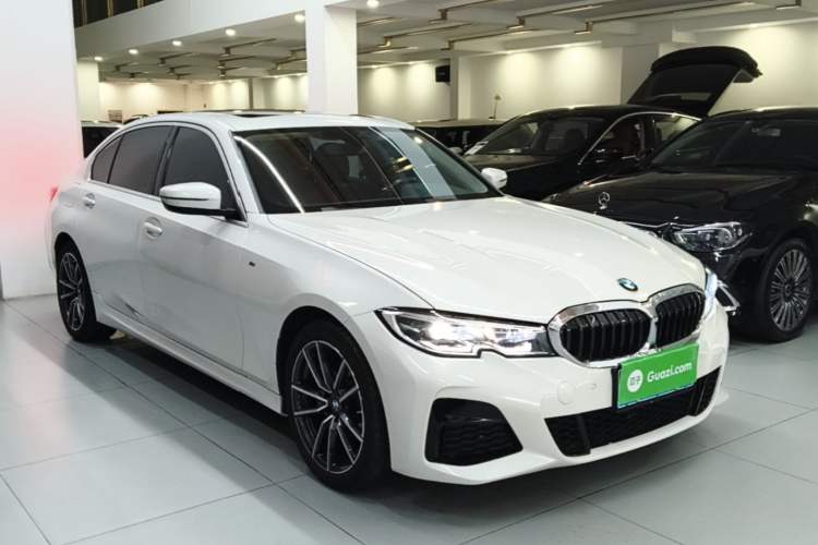 Used BMW 3 Series 2022 Restyled 320Li M Sport Package Front Right 45 Deg