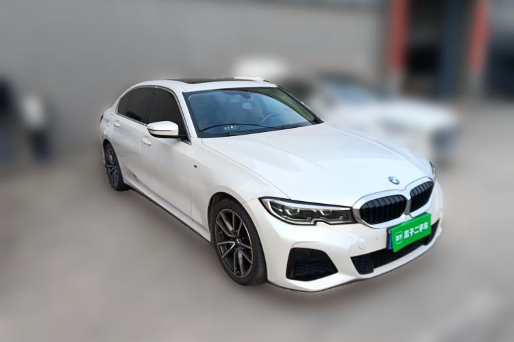 Used BMW 3 Series 2022 320Li M Sport Package Front Right 45 Deg