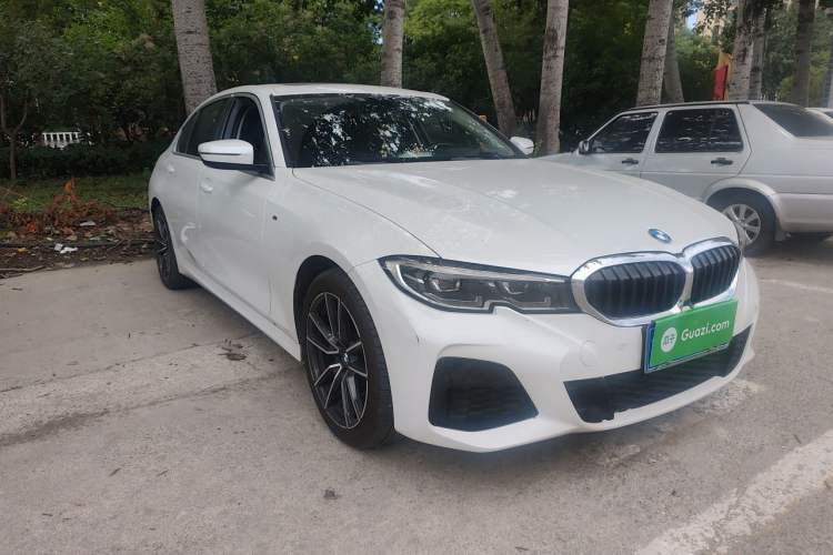 Used BMW 3 Series 2022 320Li M Sport Package Front Right 45 Deg