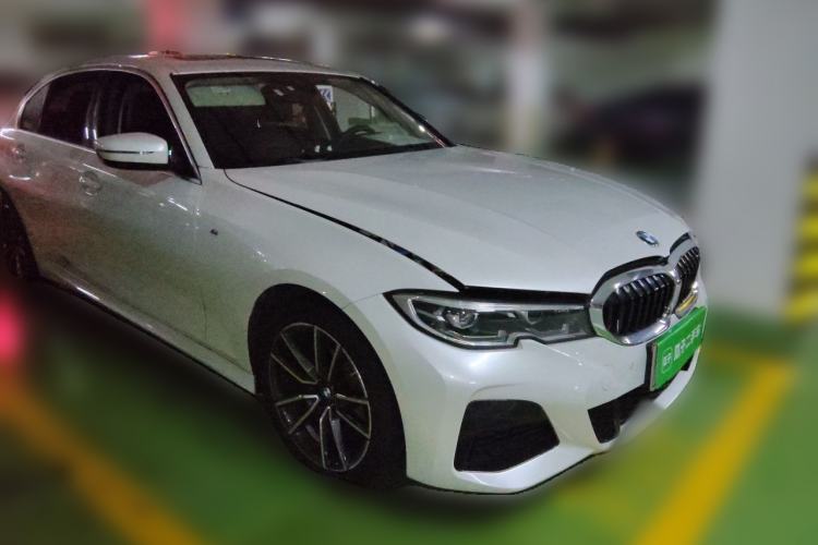 Used BMW 3 Series 2022 325Li M Sport Package Front Right 45 Deg