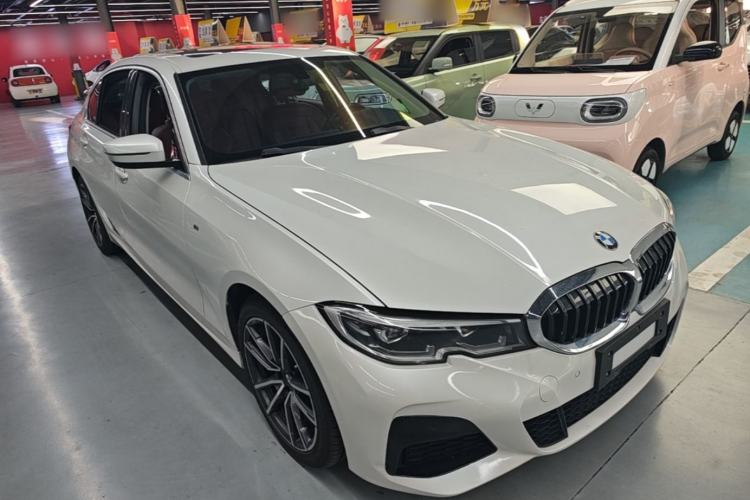 Used BMW 3 Series 2022 Restyled 320Li M Sport Package Front Right 45 Deg