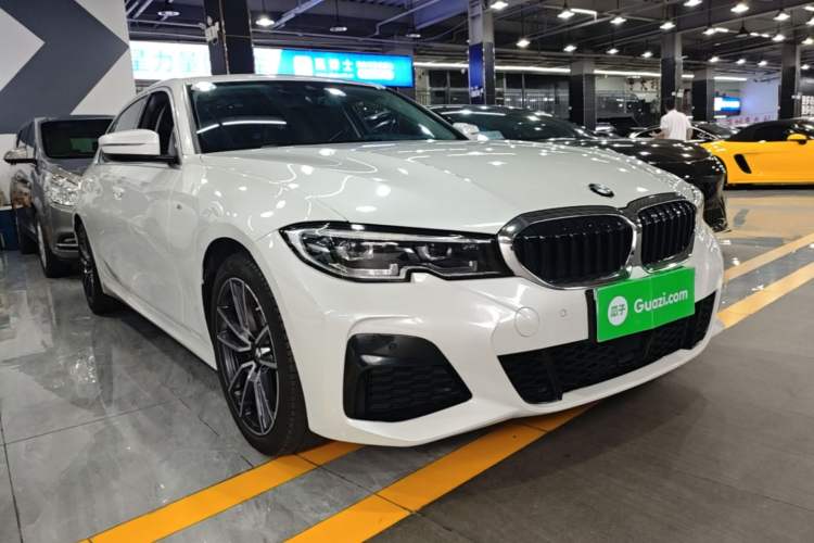 Used BMW 3 Series 2022 325Li M Sport Package Front Right 45 Deg