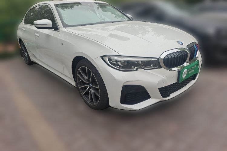 Used BMW 3 Series 2022 325Li M Sport Package Front Right 45 Deg
