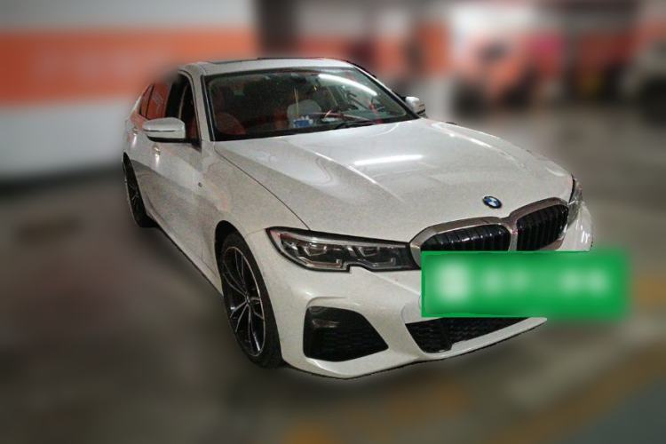 Used BMW 3 Series 2022 Updated 325i M Sport Package Front Right 45 Deg