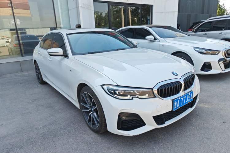 Used BMW 3 Series 2022 325Li M Sport Package Front Right 45 Deg