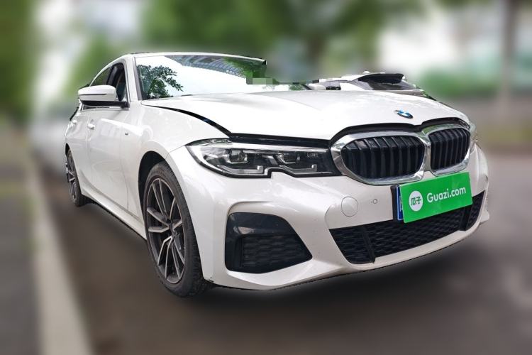 Used BMW 3 Series 2022 325Li M Sport Package Front Right 45 Deg