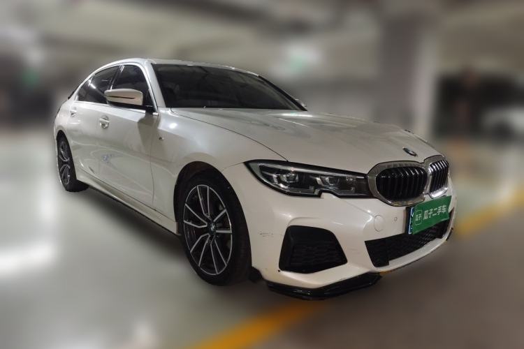Used BMW 3 Series 2022 320Li M Sport Package Front Right 45 Deg