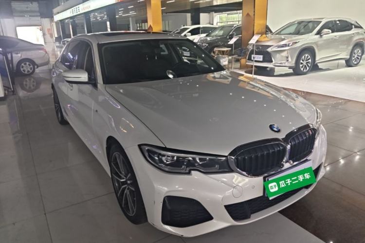 Used BMW 3 Series 2022 325Li M Sport Package Front Right 45 Deg