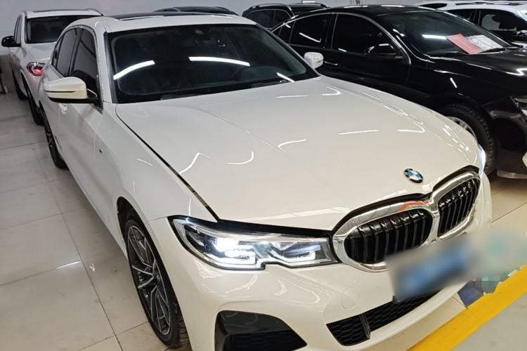 Used BMW 3 Series 2022 325Li M Sport Package Front Right 45 Deg