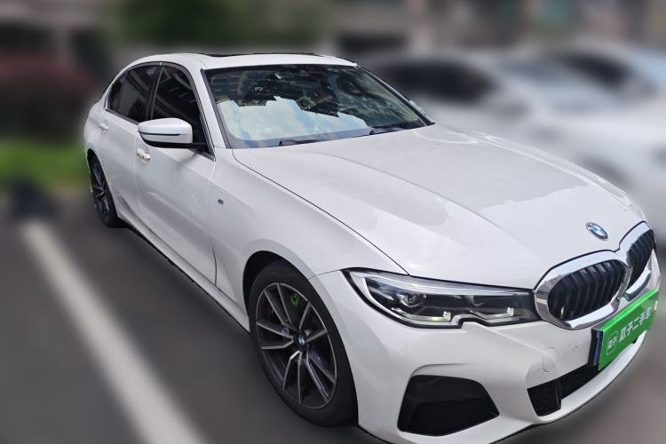 Used BMW 3 Series 2022 325Li M Sport Package Front Right 45 Deg