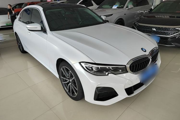 Used BMW 3 Series 2022 325Li M Sport Package Front Right 45 Deg