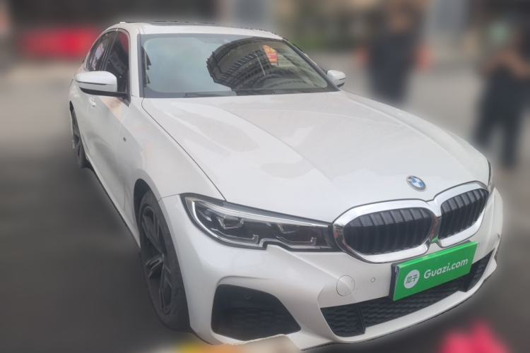 Used BMW 3 Series 2022 Updated 325i M Sport Package Front Right 45 Deg