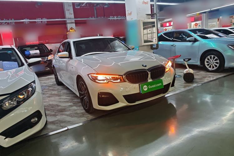 Used BMW 3 Series 2022 320Li M Sport Package Front Right 45 Deg
