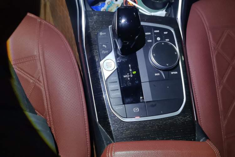 Used BMW 3 Series 2022 325Li M Sport Package Gear Lever