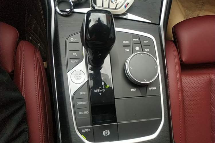 Used BMW 3 Series 2022 325i M Sport Package Gear Lever