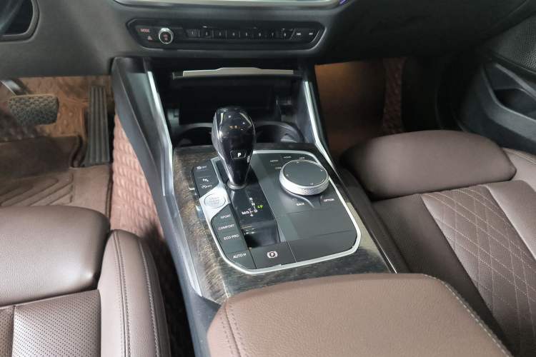 Used BMW 3 Series 2022 325Li M Sport Package Gear Lever