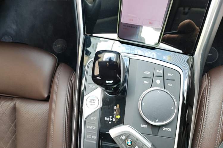 Used BMW 3 Series 2022 Updated 320i Sport Package Gear Lever